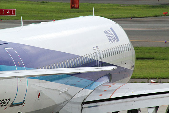 b787-053.jpg